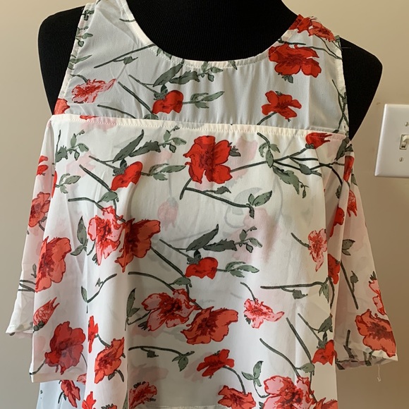 NWT Women’s Sheer Rose Patterned Cold Shoulder Blouse - Picture 2 of 7